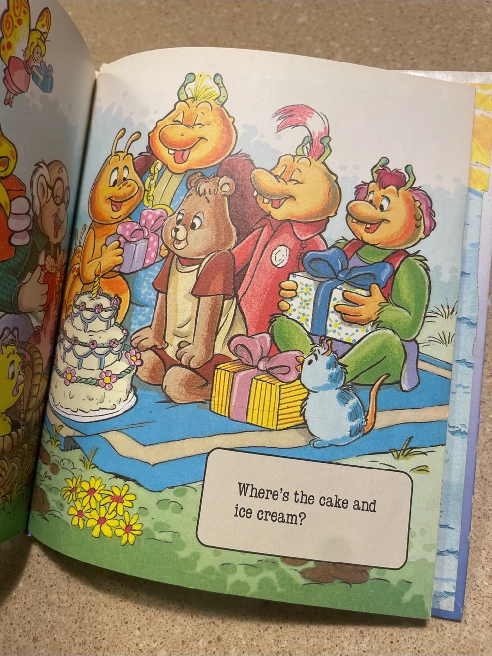 Teddy Ruxpin’s Birthday Storybook - Blue